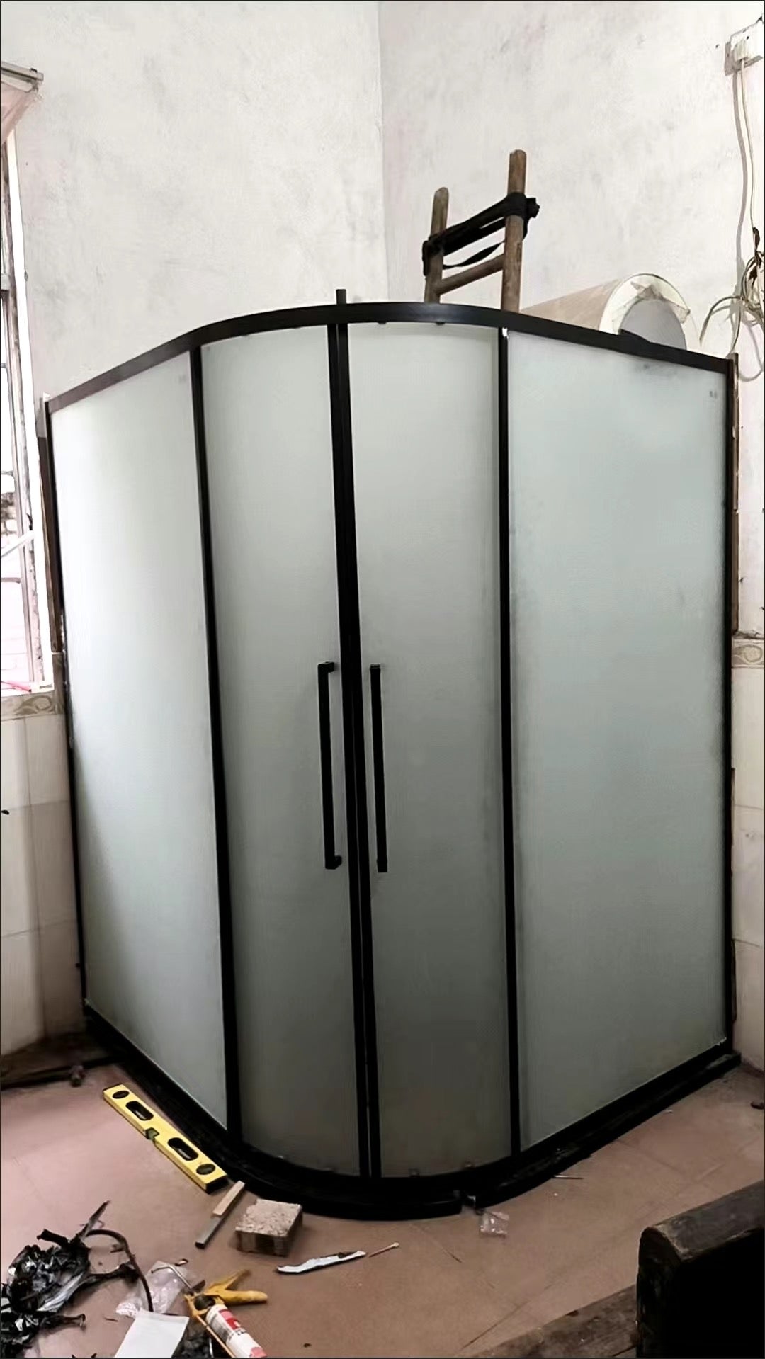 香港浴屏推薦 浴室門幹濕分離設計 訂製尺寸及安裝服務