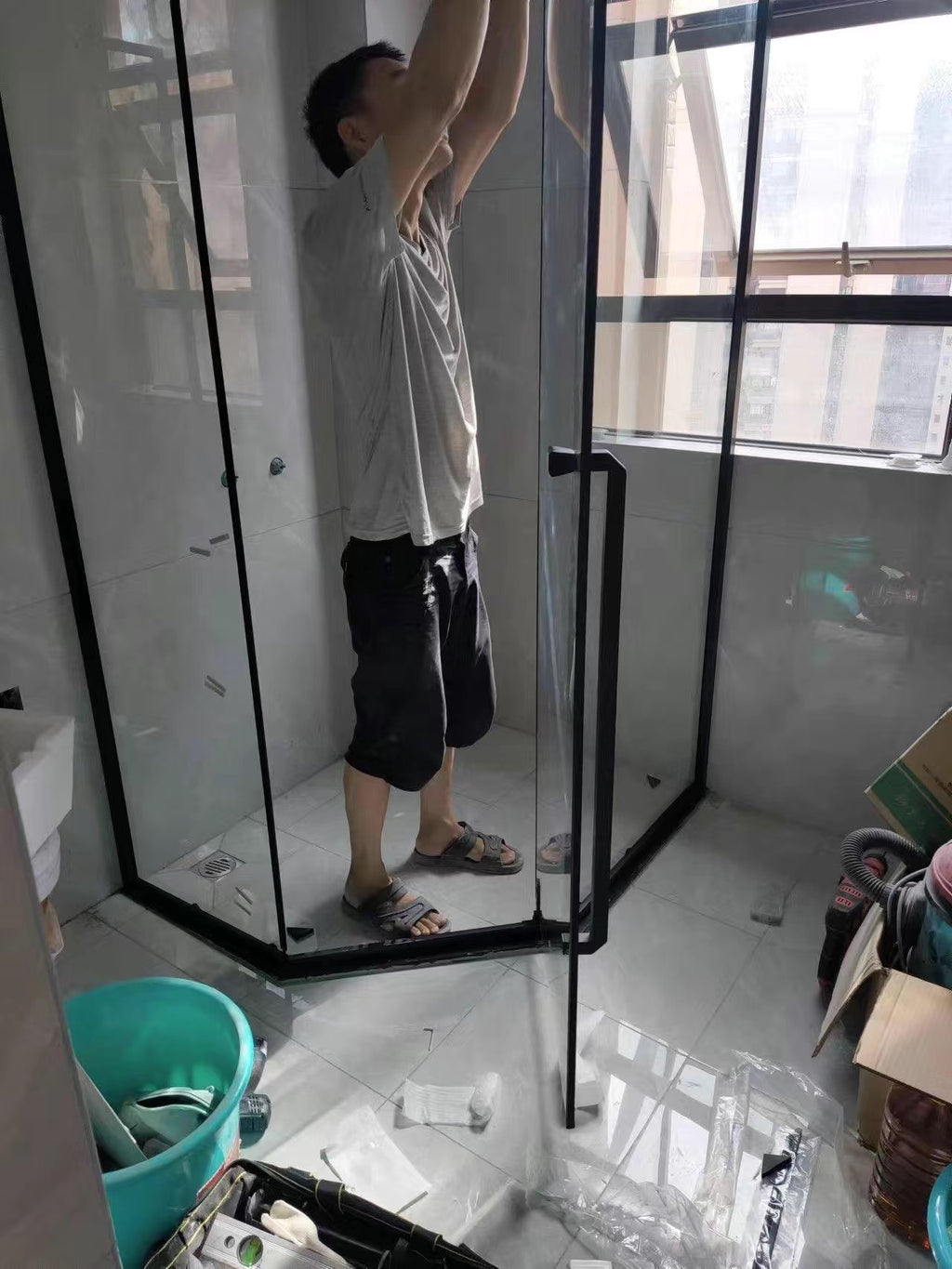 香港浴屏推薦 浴室門幹濕分離設計 訂製尺寸及安裝服務