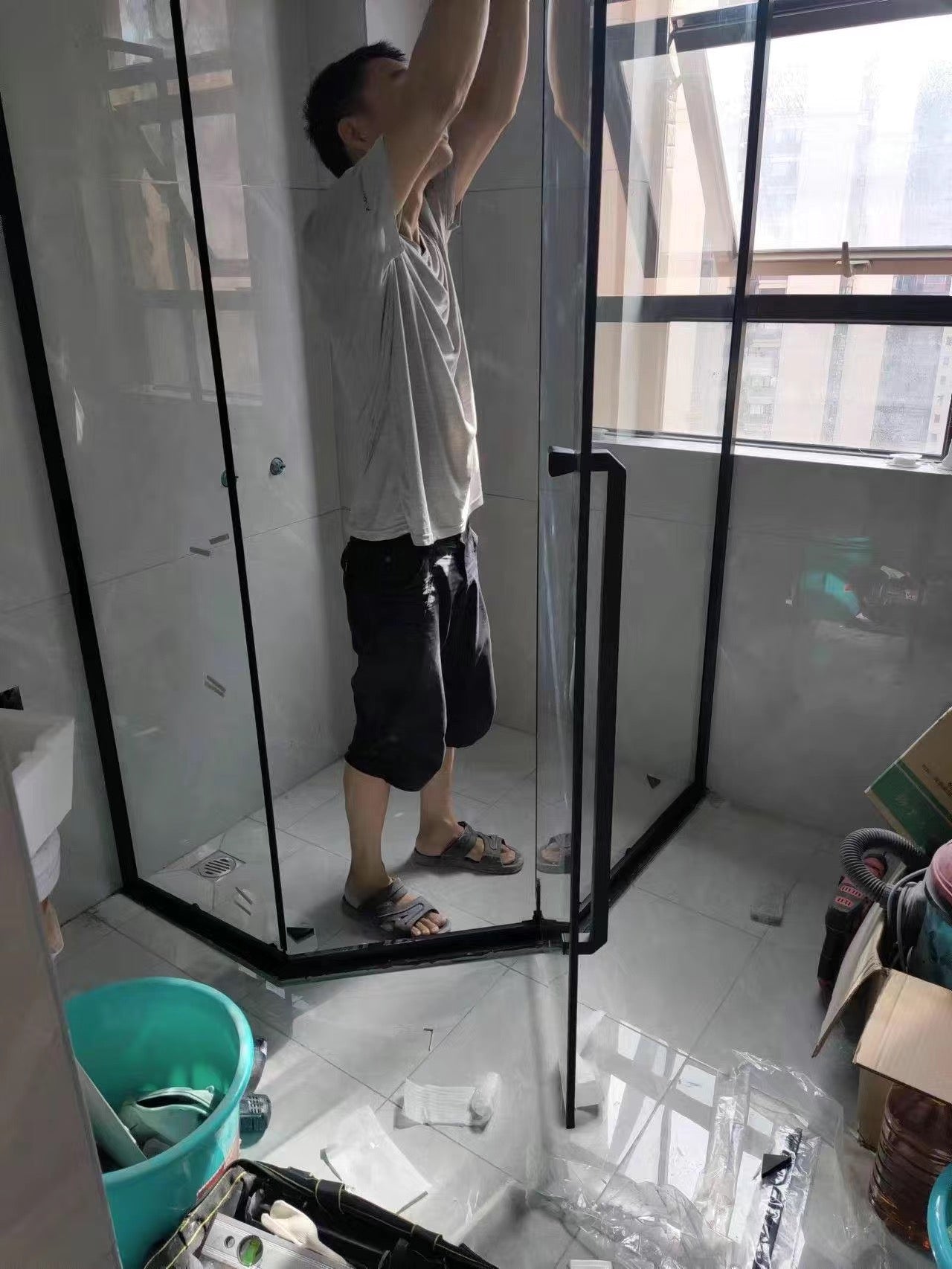 香港浴屏推薦 浴室門幹濕分離設計 訂製尺寸及安裝服務