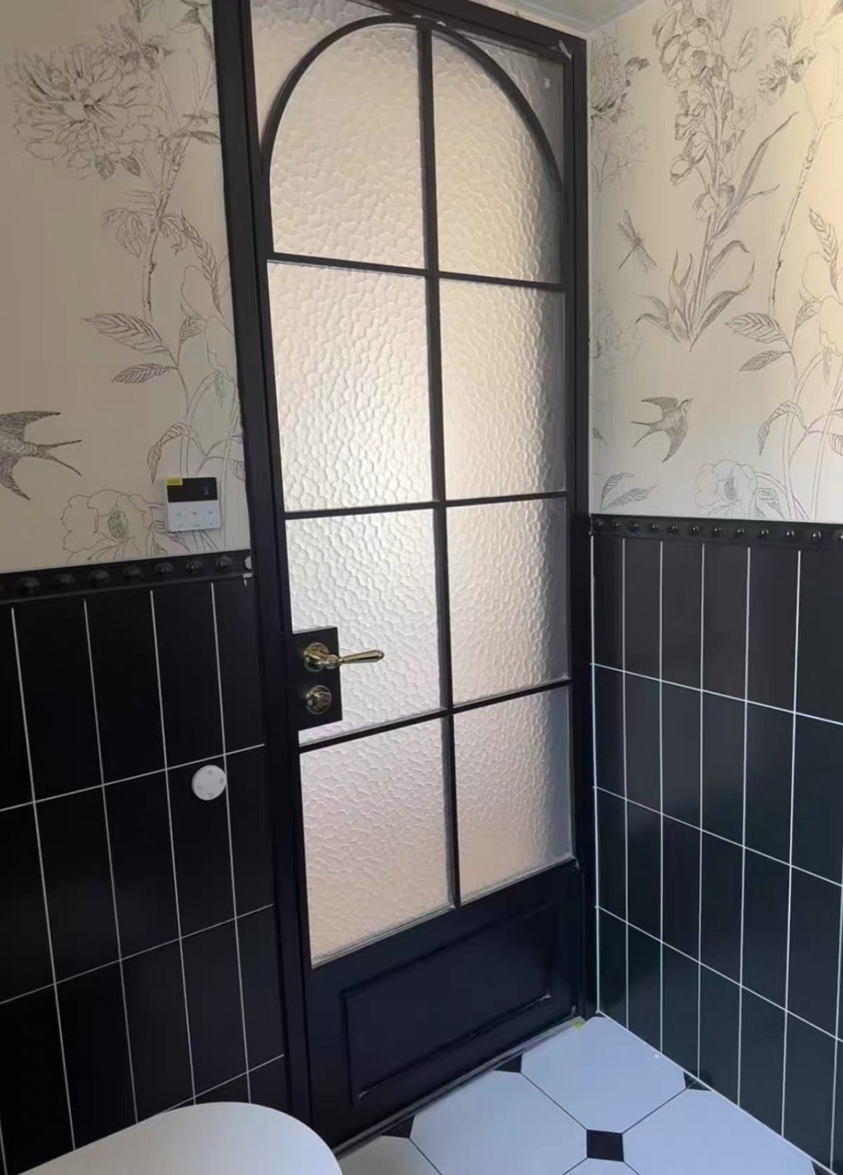 玻璃趟門，香港家居的空間美學藝術設計，本地門市自家工廠，可定製