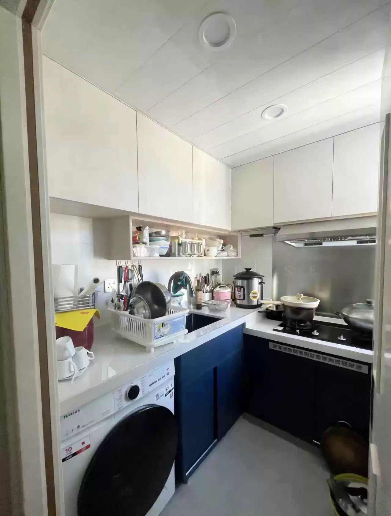 香港藝術設計櫥櫃，大理石，石英石櫥櫃，本地門市自家工廠量身定做