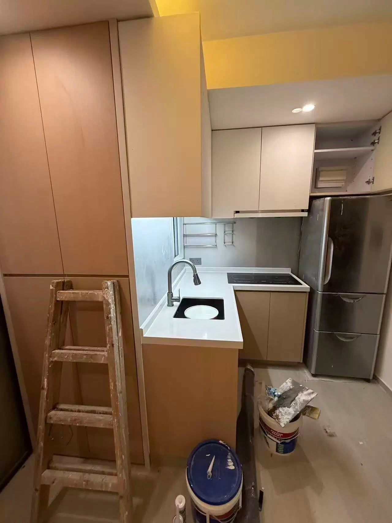 香港藝術設計櫥櫃，大理石，石英石櫥櫃，本地門市自家工廠量身定做
