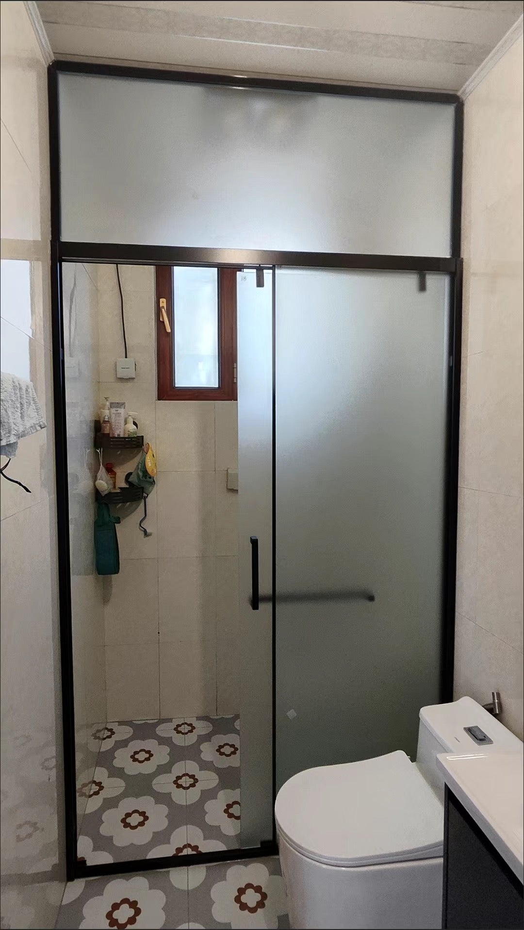香港亚克力浴屏推薦 浴室門幹濕分離設計 訂製尺寸及安裝服務