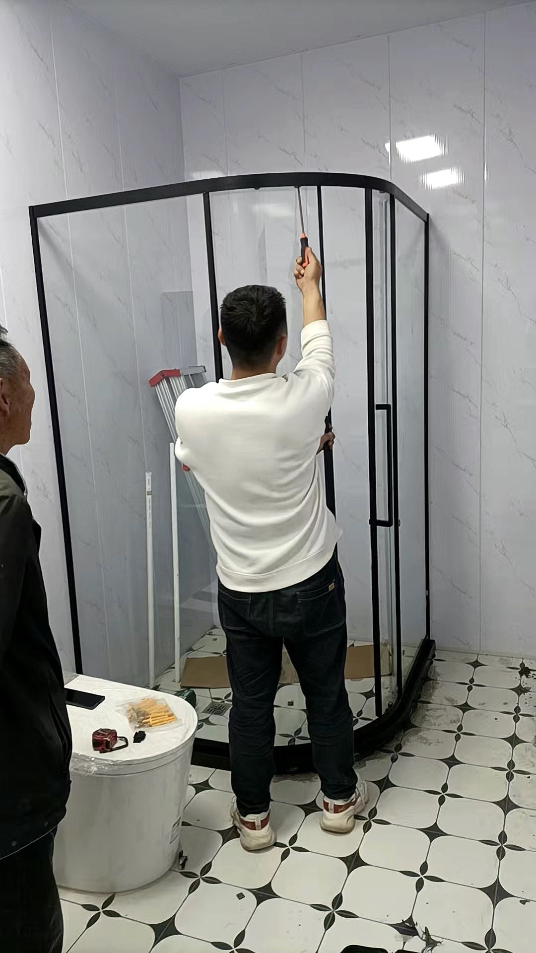 香港浴屏推薦 浴室門幹濕分離設計 訂製尺寸及安裝服務